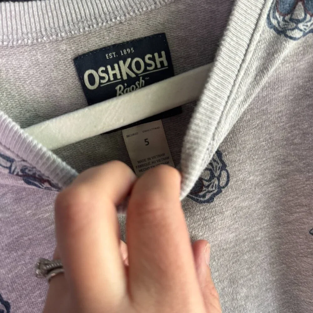 OshKosh B'GOSH Boys' Sweatshirt - Size 4 - Grey with Tiger Pattern 🐯🧥